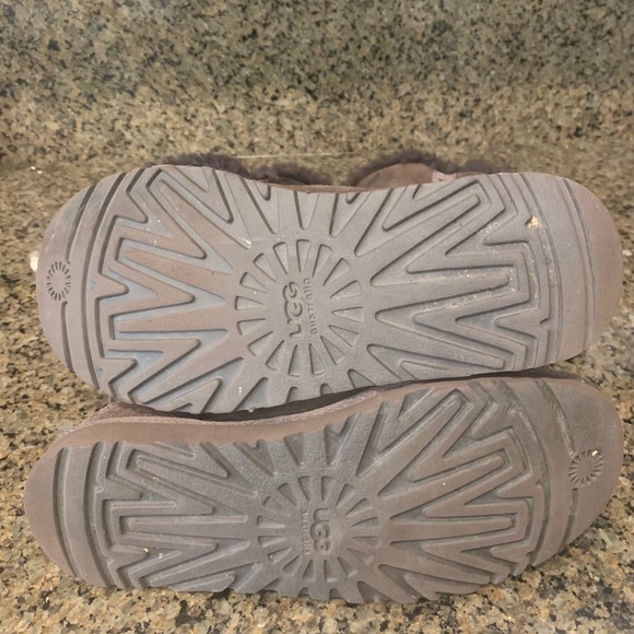 UGG Bailey Button Dark Brown Boots - Picture 5 of 5